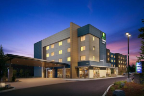 Гостиница Holiday Inn Express & Suites - Portland Airport - Cascade Stn, an IHG Hotel  Портлэнд